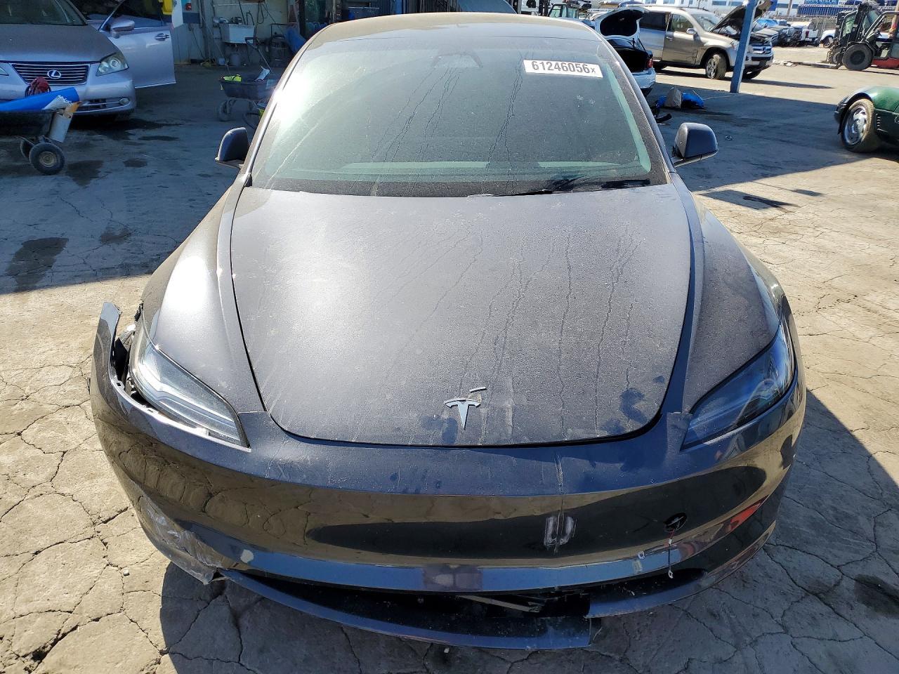2025 Tesla Model 3 - zdjęcie 5