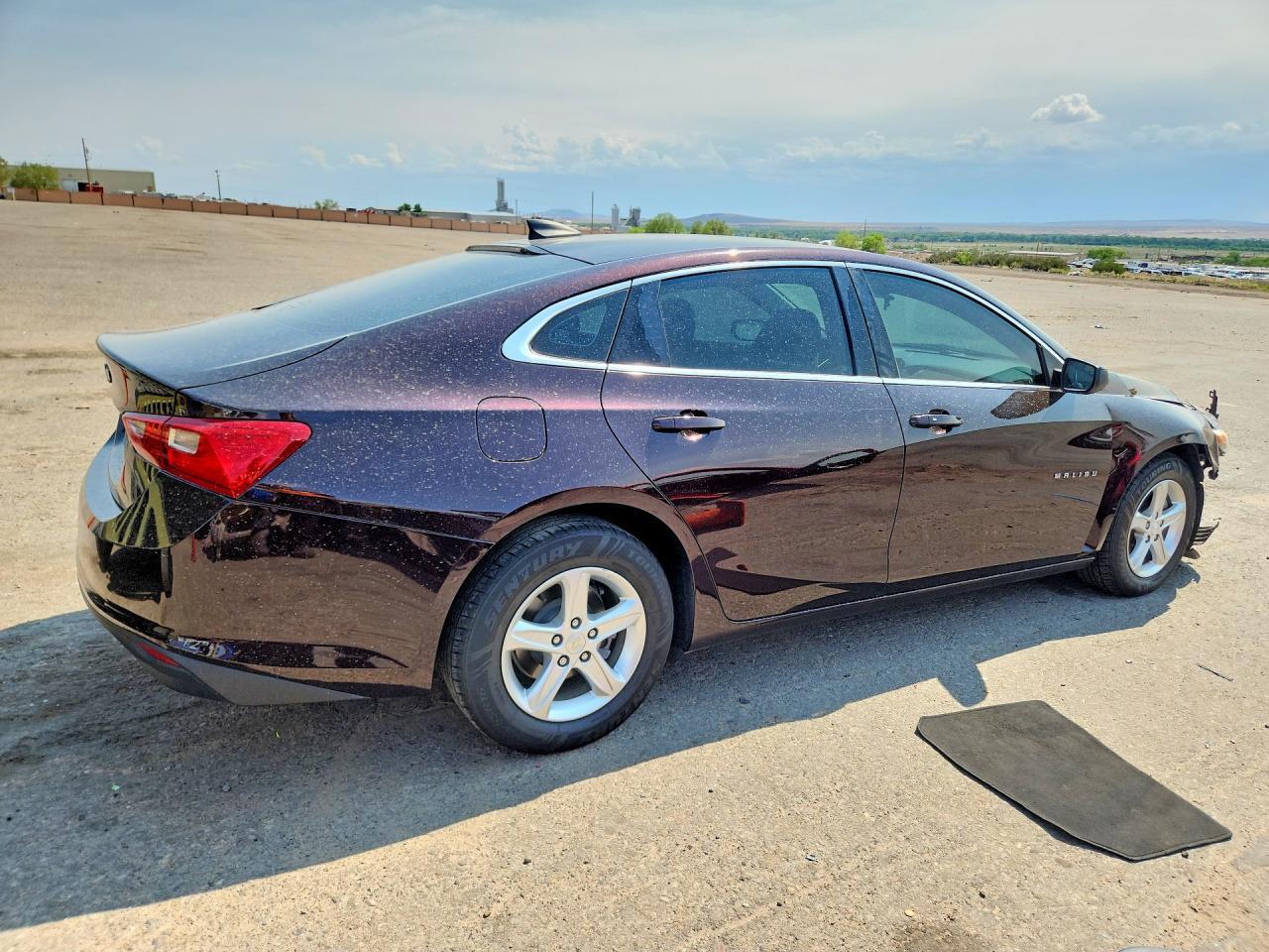 2021 Chevrolet Malibu Ls - zdjęcie 3