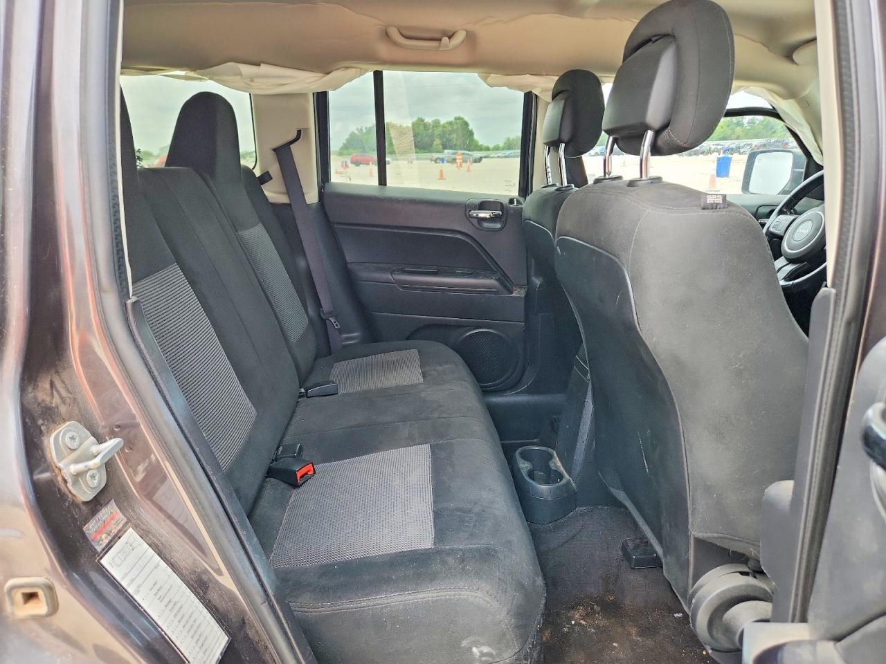 2017 Jeep Patriot Latitude - zdjęcie 10