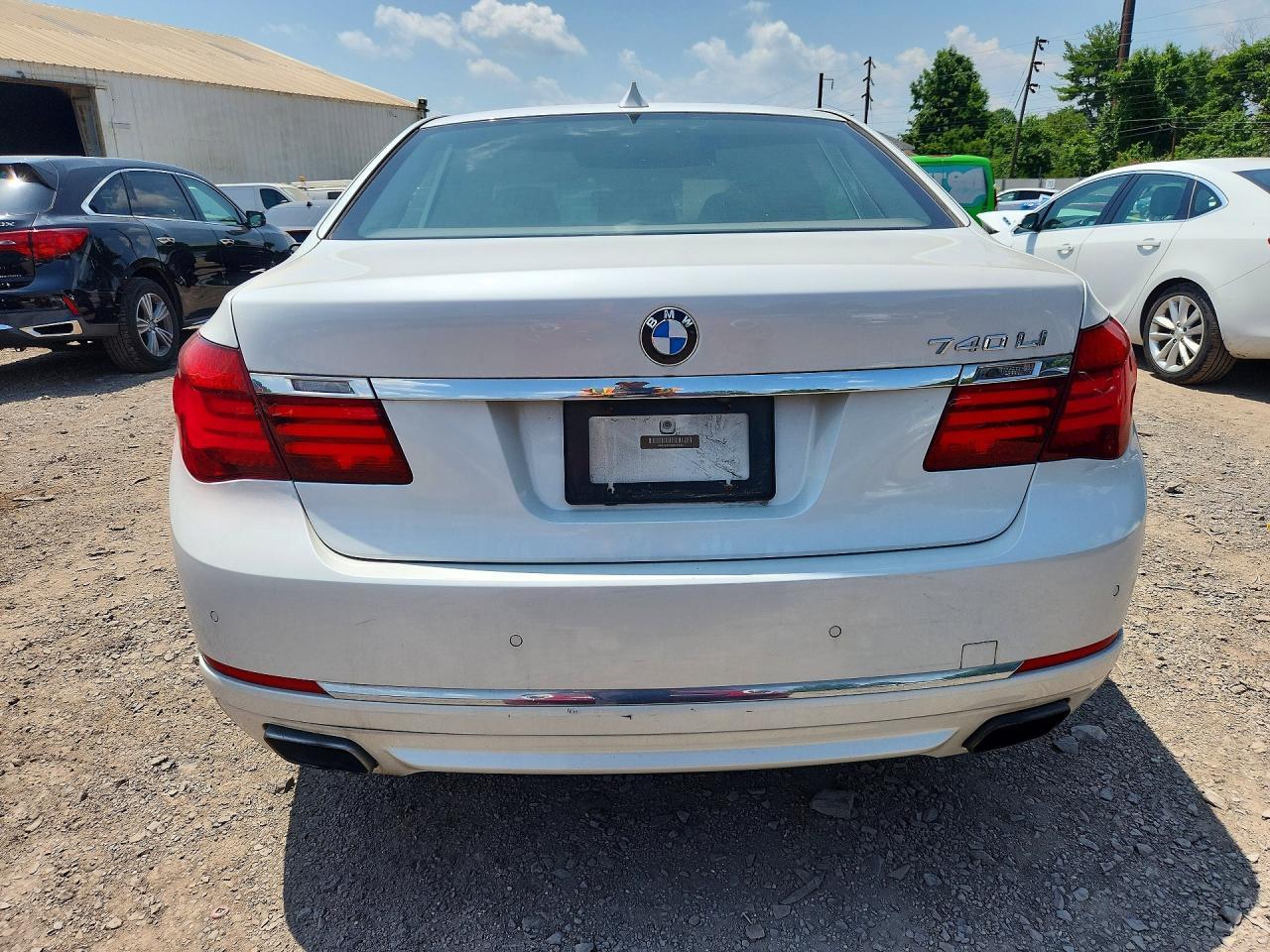 2013 BMW 740 Li - zdjęcie 6
