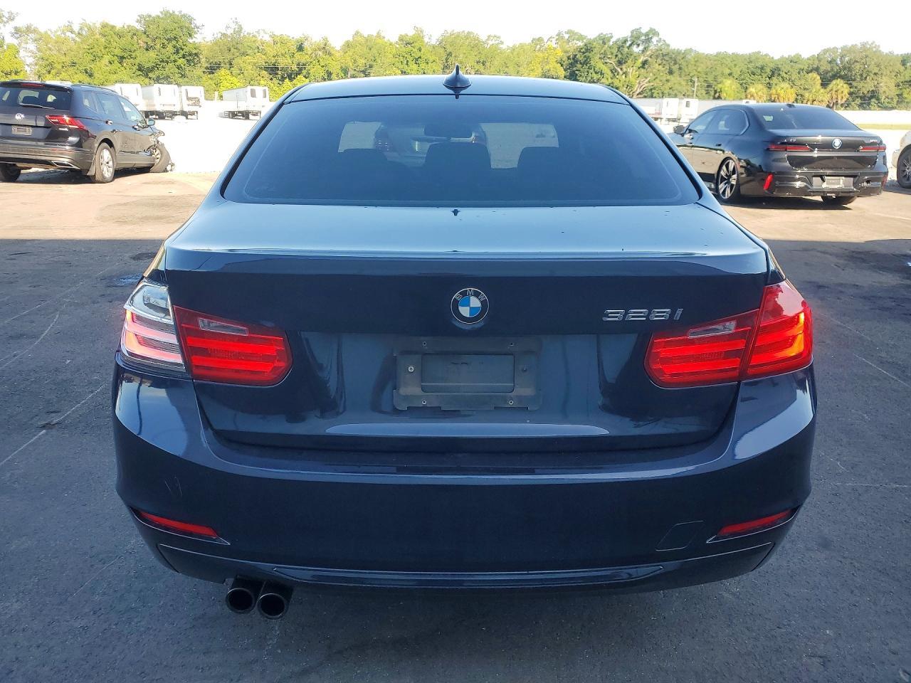 2015 BMW 328 I - zdjęcie 6