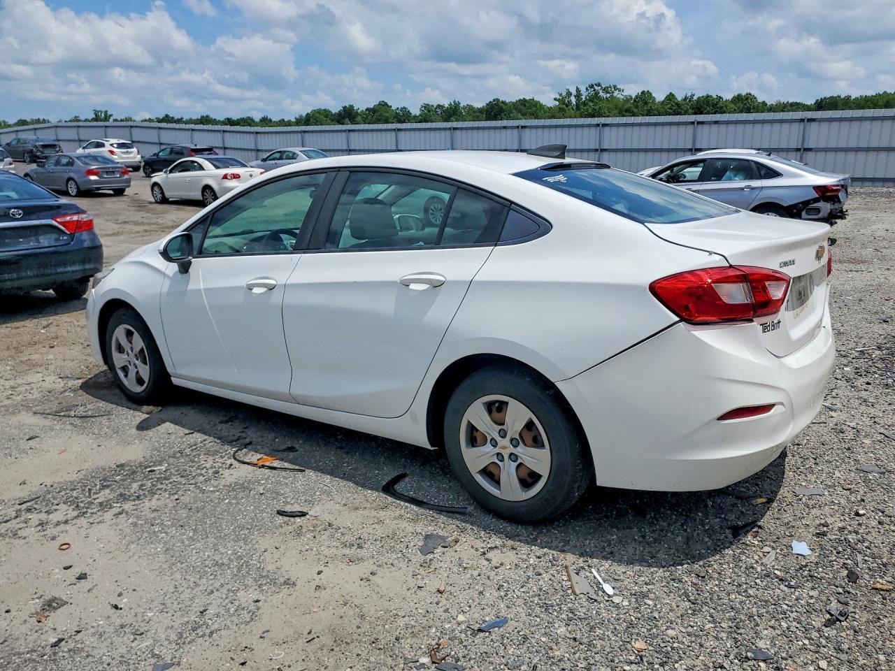 2018 Chevrolet Cruze Ls - zdjęcie główne