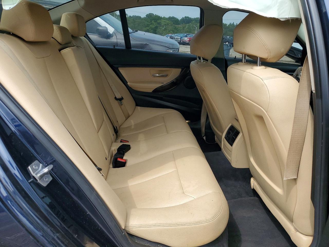 2017 BMW 320 I - zdjęcie 10