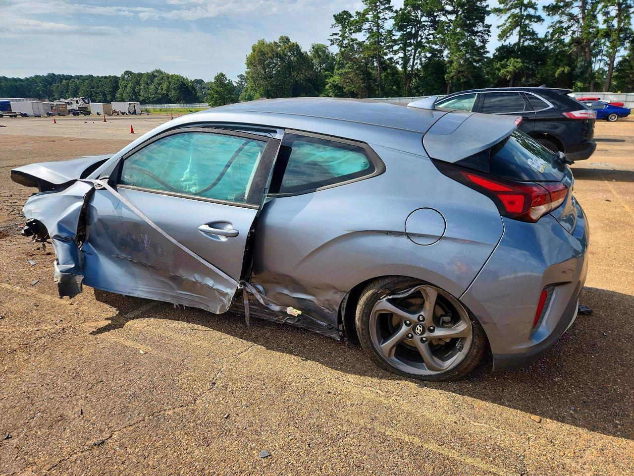 2019 Hyundai Veloster 2.0L - zdjęcie 2