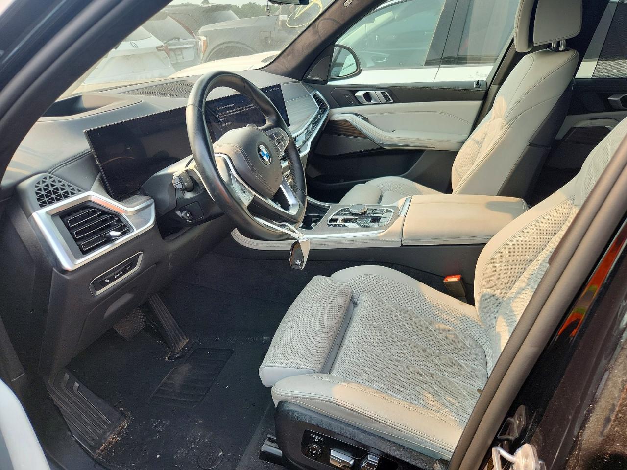 2025 BMW X7 xDrive40I - zdjęcie 7