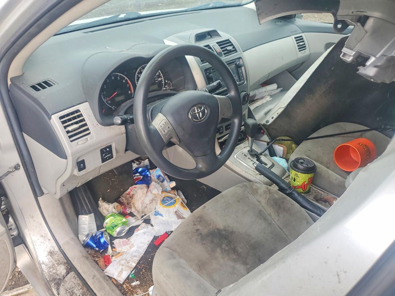 2013 Toyota Corolla Le - zdjęcie 8