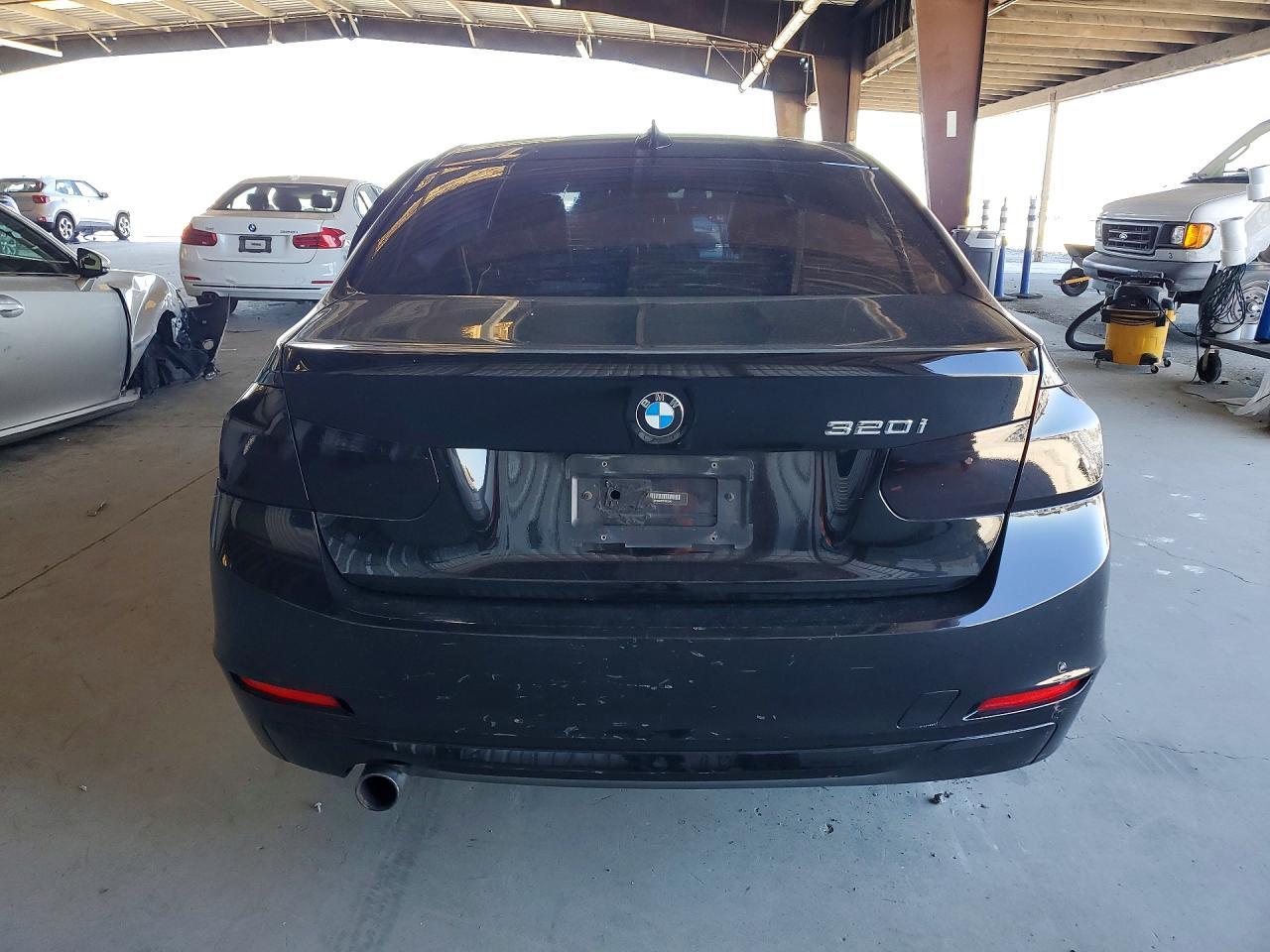 2014 BMW 320 I - zdjęcie 6