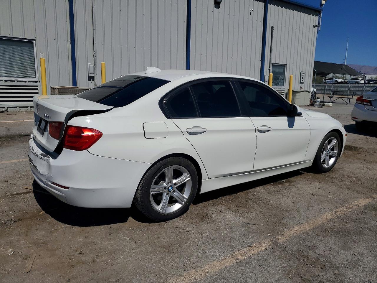 2013 BMW 328 I - zdjęcie 3