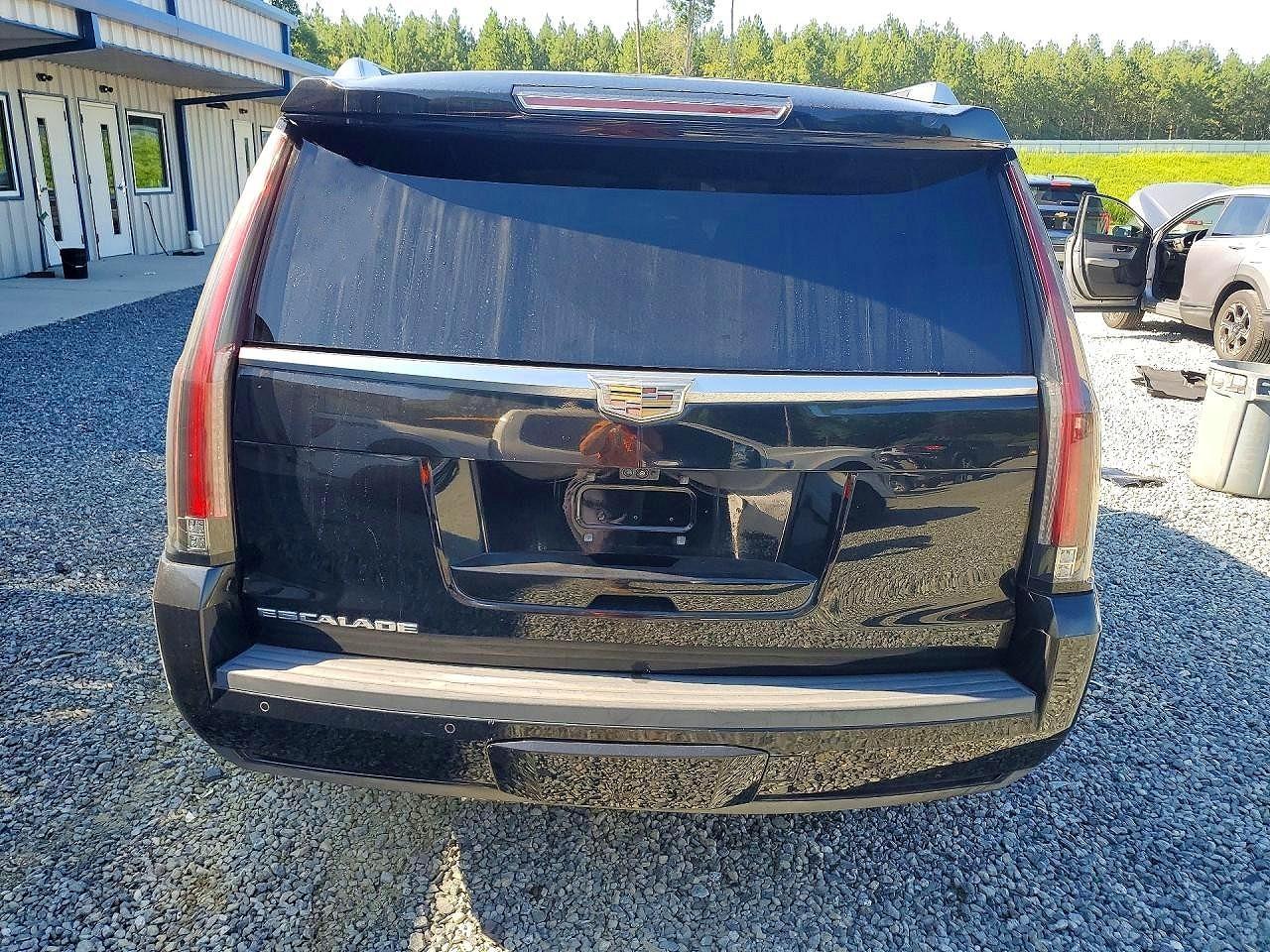2017 Cadillac Escalade Luxury - zdjęcie 6