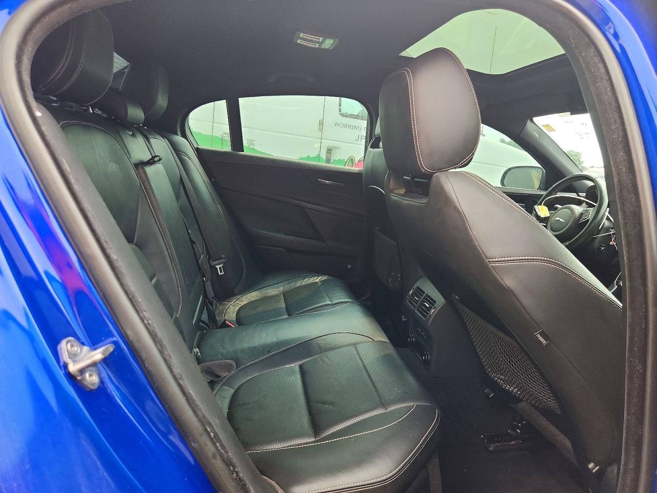 2019 Jaguar Xe S - zdjęcie 10