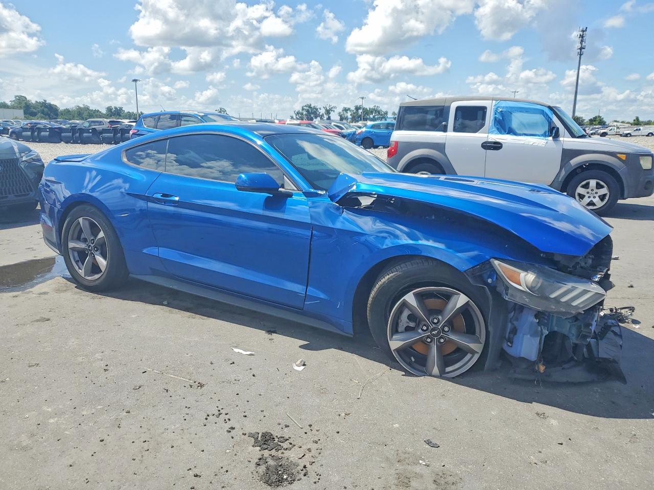 2017 Ford Mustang - zdjęcie 4