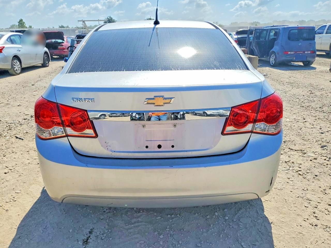 2014 Chevrolet Cruze Ls - zdjęcie 11