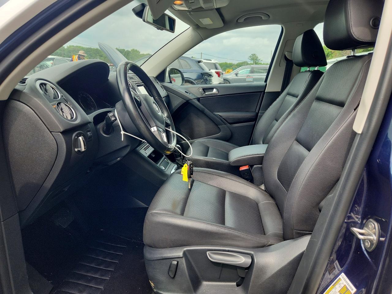 2016 Volkswagen Tiguan S - zdjęcie 7