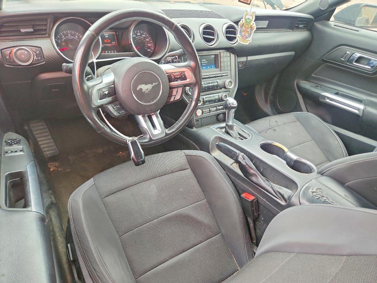 2016 Ford Mustang - zdjęcie 8