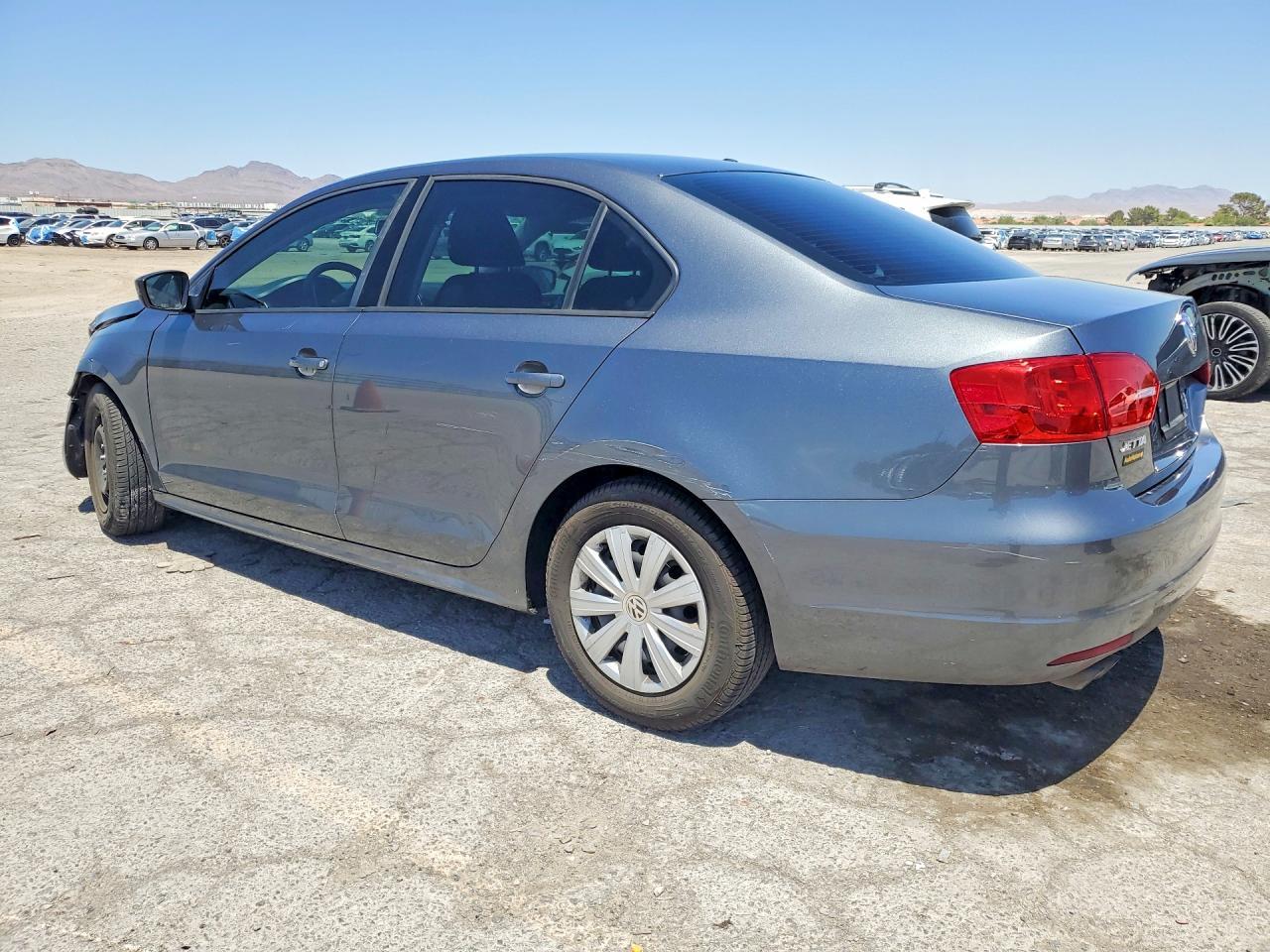2014 Volkswagen Jetta Base - zdjęcie 2