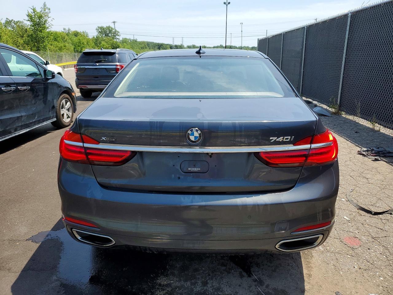 2018 BMW 740 Xi - zdjęcie 6