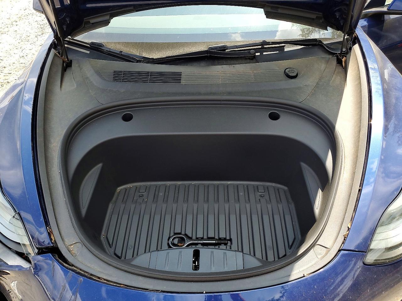 2023 Tesla Model 3 - zdjęcie 11
