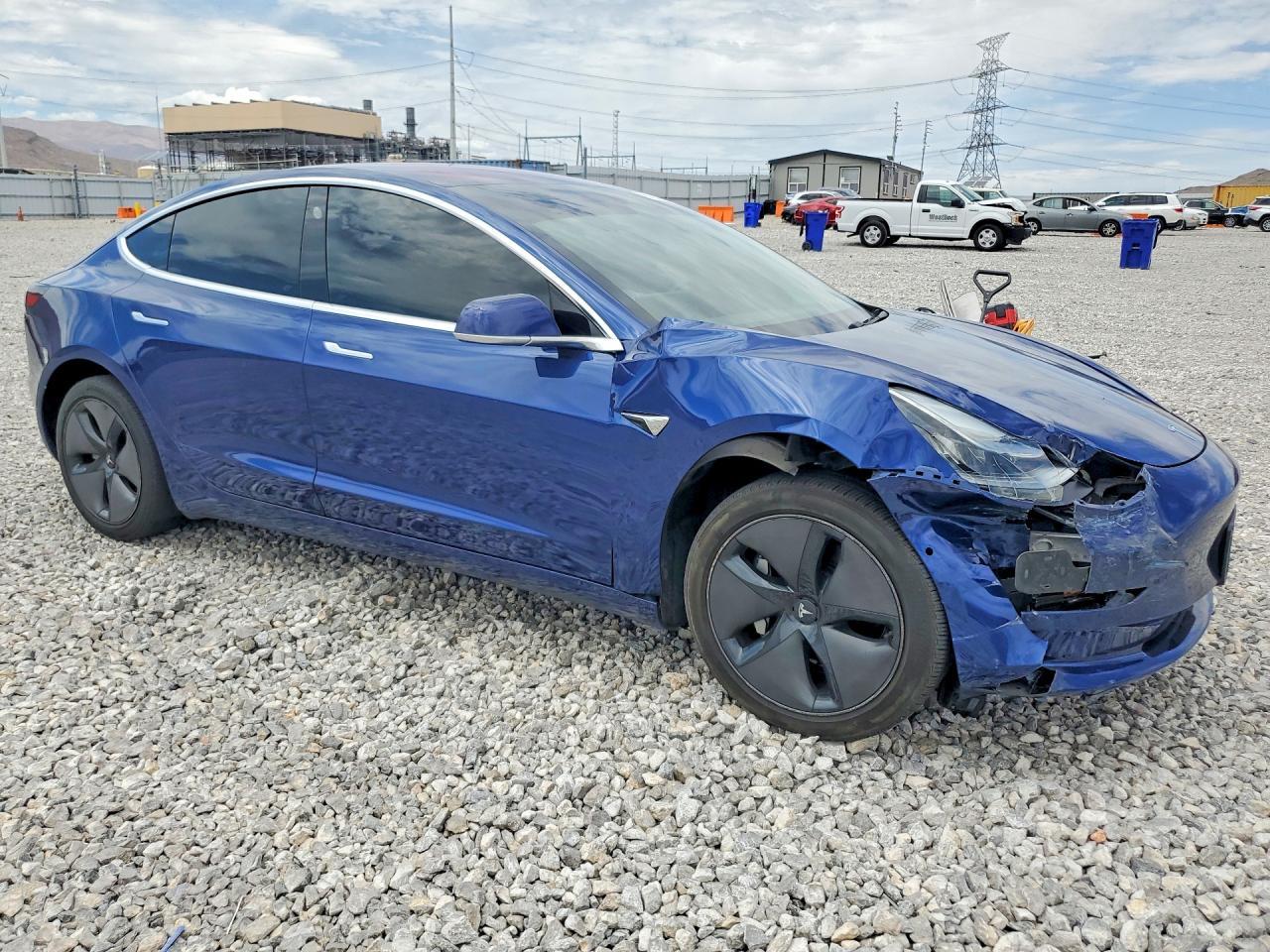 2018 Tesla Model 3 - zdjęcie 4