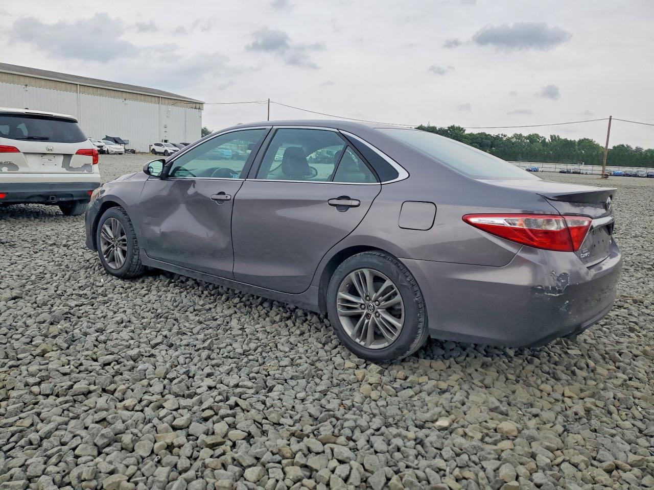 2015 Toyota Camry Se - zdjęcie 2