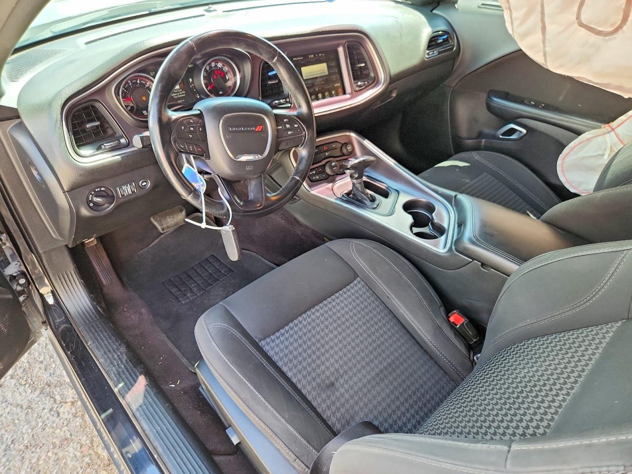 2016 Dodge Challenger Sxt - zdjęcie 8