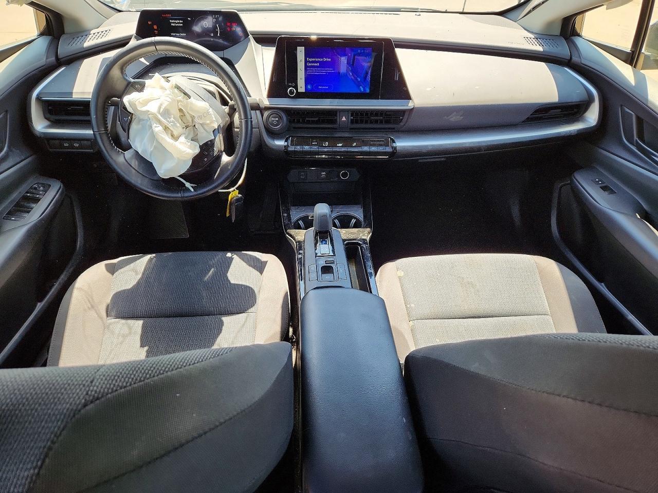 2024 Toyota Prius Le - zdjęcie 8