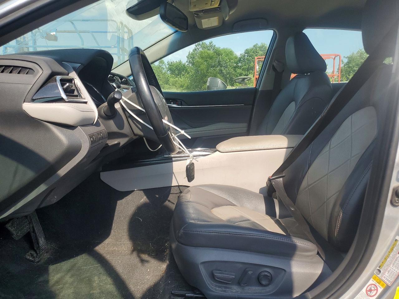 2018 Toyota Camry Xle - zdjęcie 7