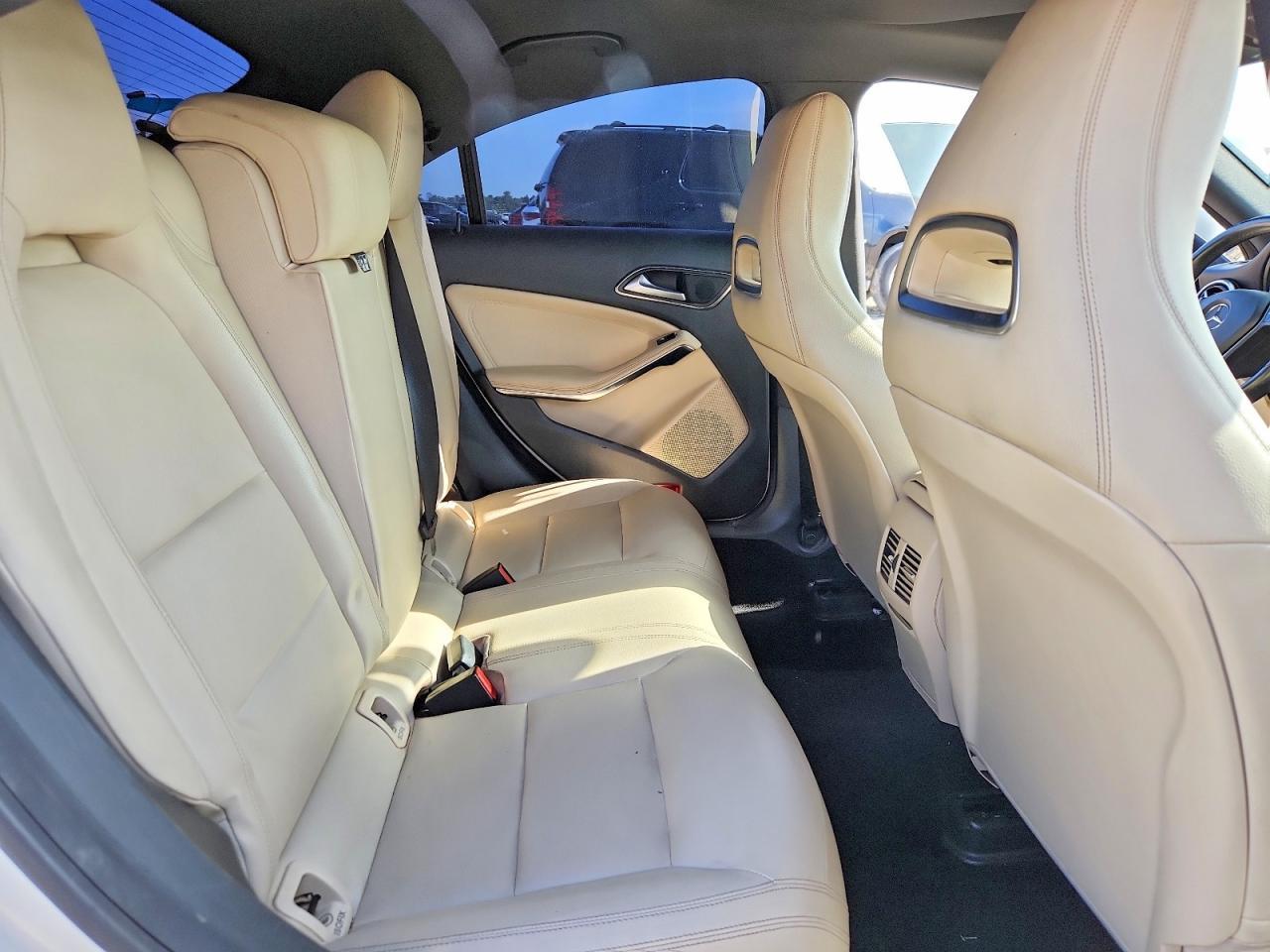 2014 Mercedes-Benz Cla 250 4Matic - zdjęcie 10