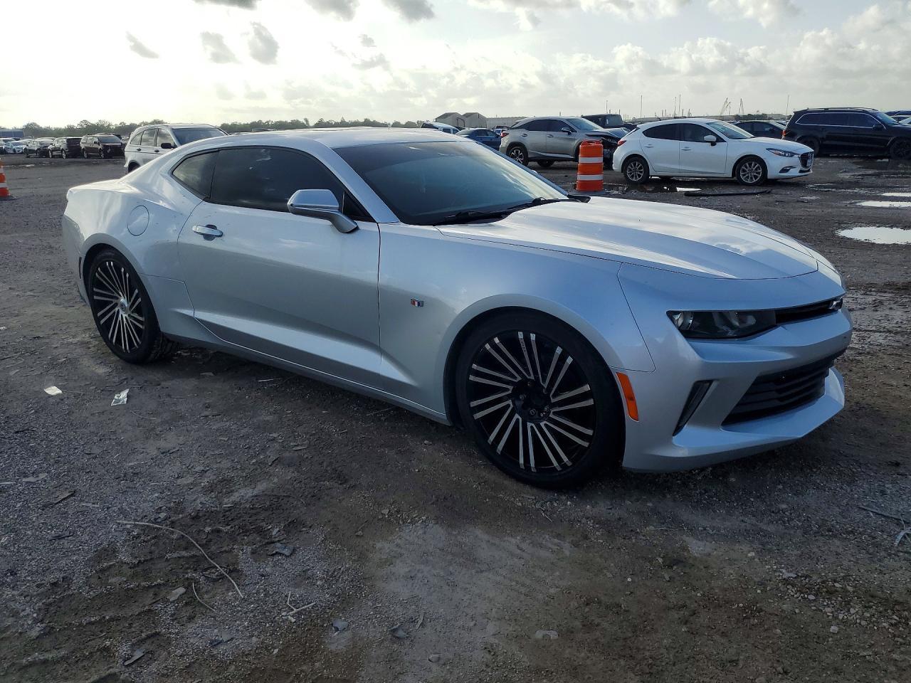 2018 Chevrolet Camaro Lt - zdjęcie 4