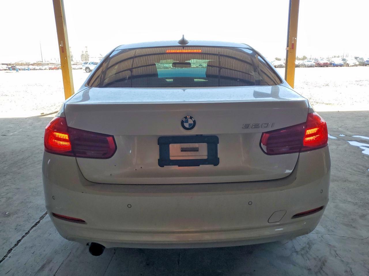 2018 BMW 320 I - zdjęcie 6