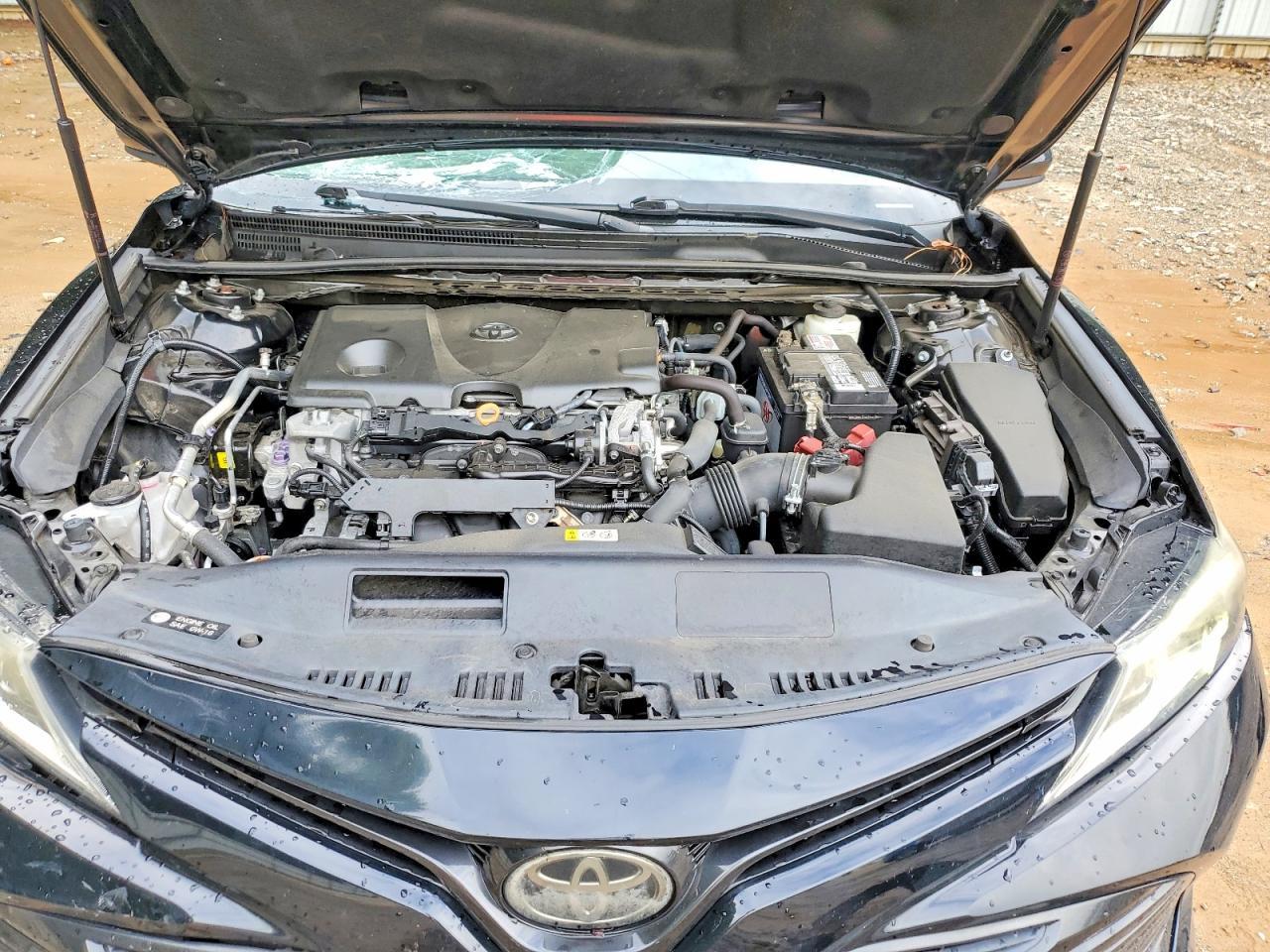 2020 Toyota Camry Le - zdjęcie 11