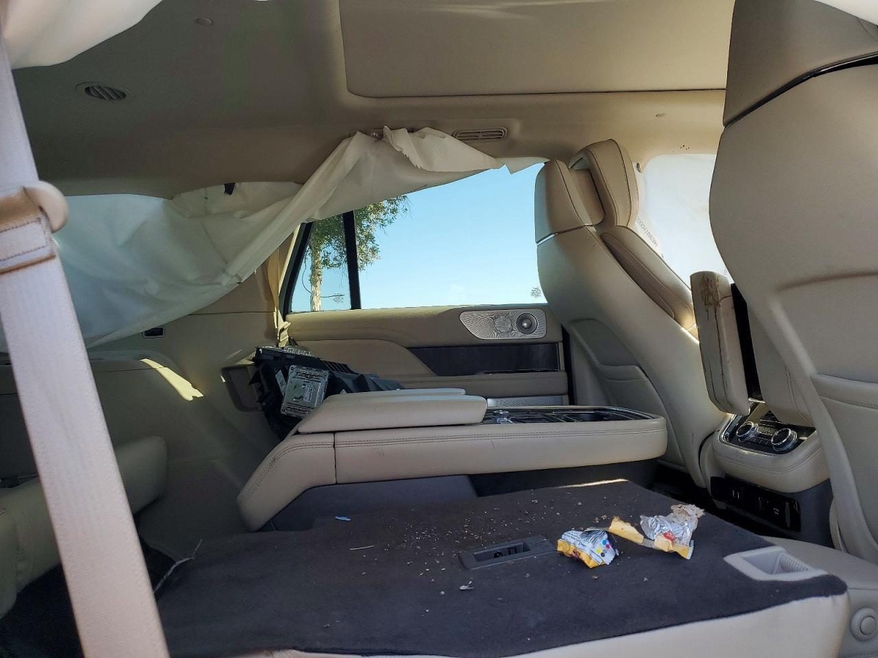 2019 Lincoln Navigator Reserve - zdjęcie 10
