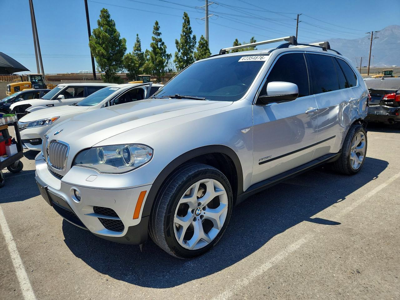 2013 BMW X5 xDrive50I - zdjęcie główne