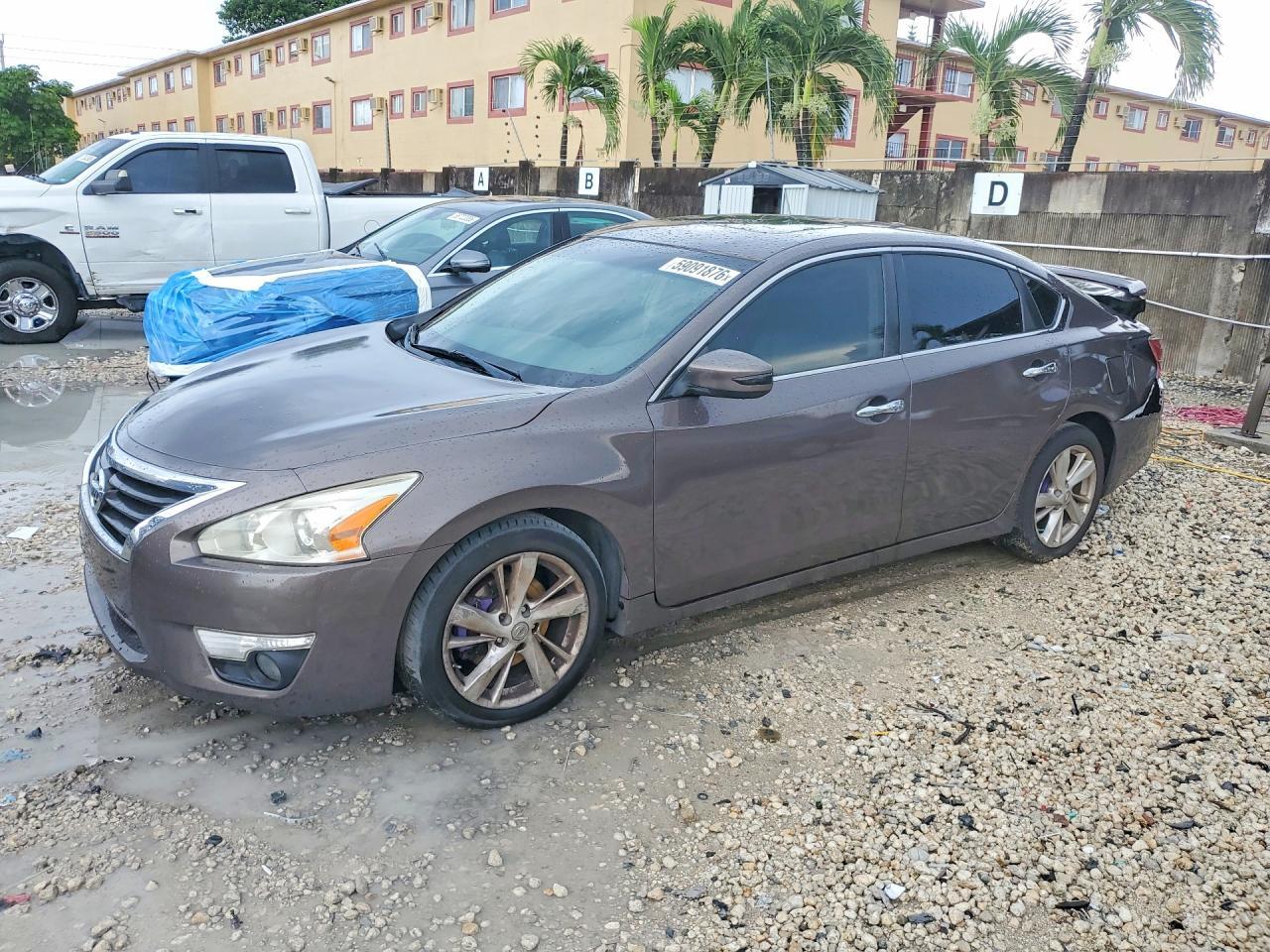 2013 Nissan Altima 2.5 - zdjęcie główne