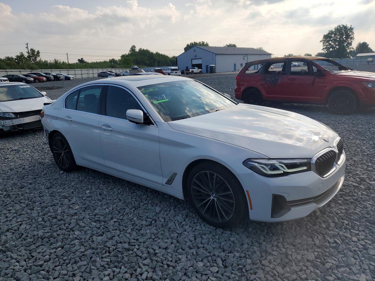 2022 BMW Seria 5 530i - zdjęcie 4