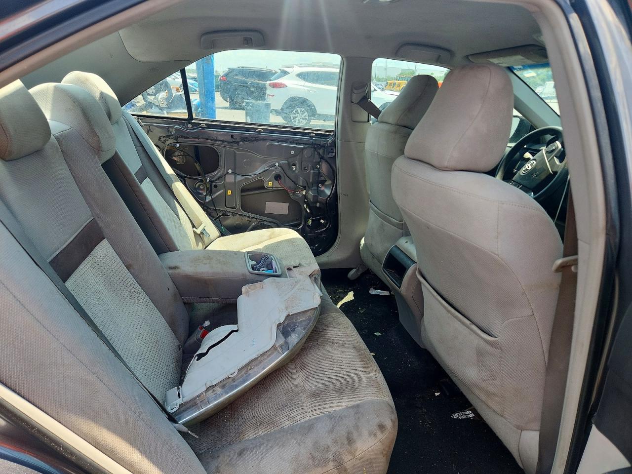 2013 Toyota Camry Le - zdjęcie 10