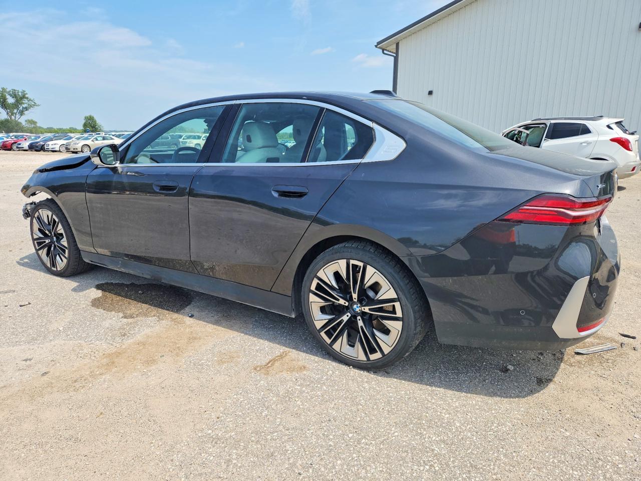 2024 BMW Seria 5 530i - zdjęcie 2