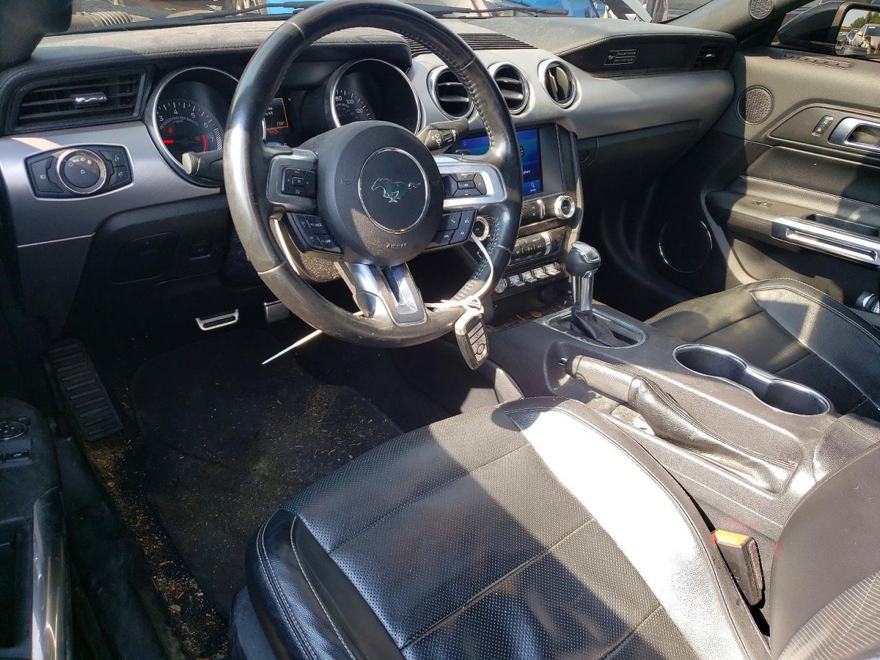 2020 Ford Mustang - zdjęcie 8