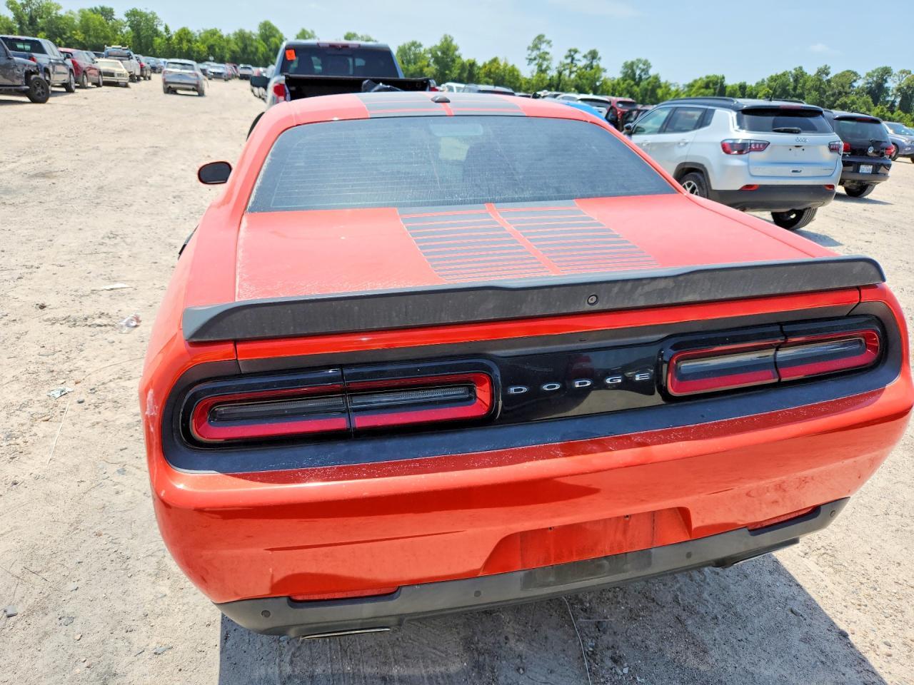 2017 Dodge Challenger Sxt - zdjęcie 6