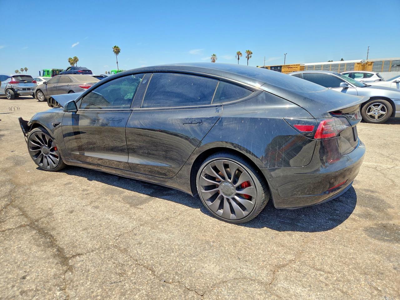 2021 Tesl Model 3 - zdjęcie 2
