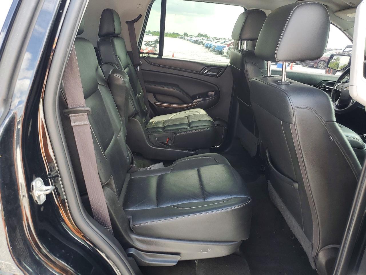 2016 Chevrolet Tahoe C1500 Lt - zdjęcie 11