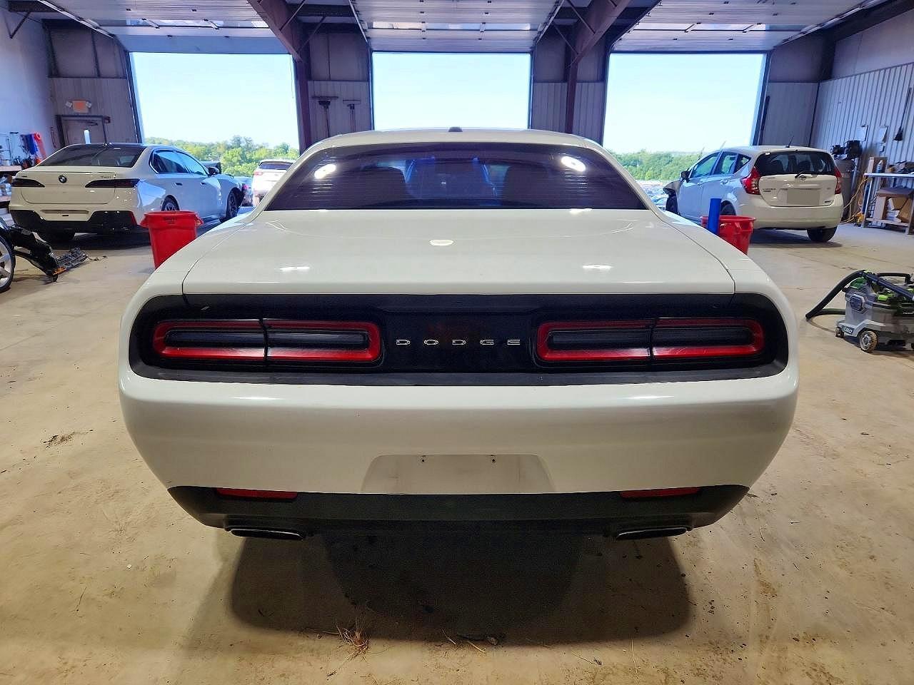 2015 Dodge Challenger Sxt - zdjęcie 6