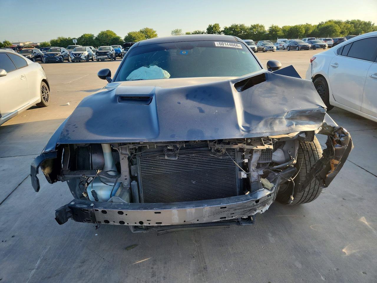 2016 Dodge Challenger Sxt - zdjęcie 5