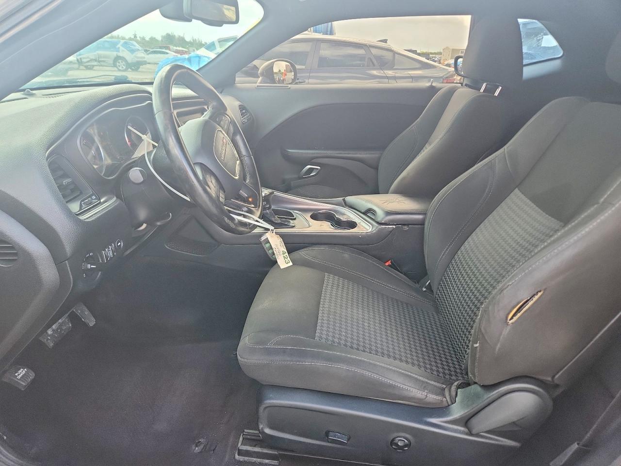 2017 Dodge Challenger Sxt - zdjęcie 7