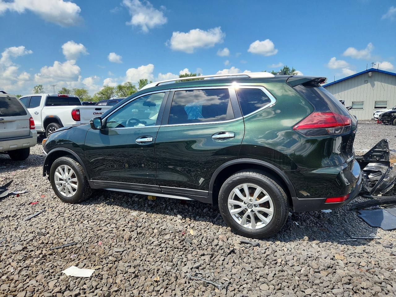 2020 Nissan Rogue Sv - zdjęcie 2