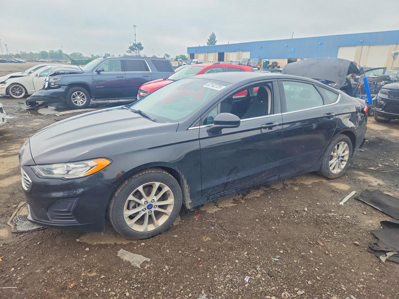 2020 Ford Fusion Se - zdjęcie główne