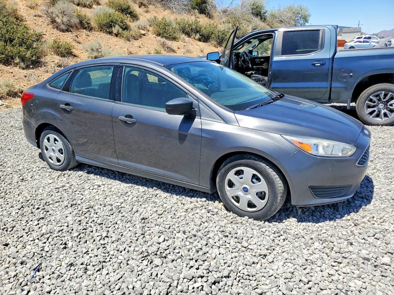 2017 Ford Focus S - zdjęcie 4