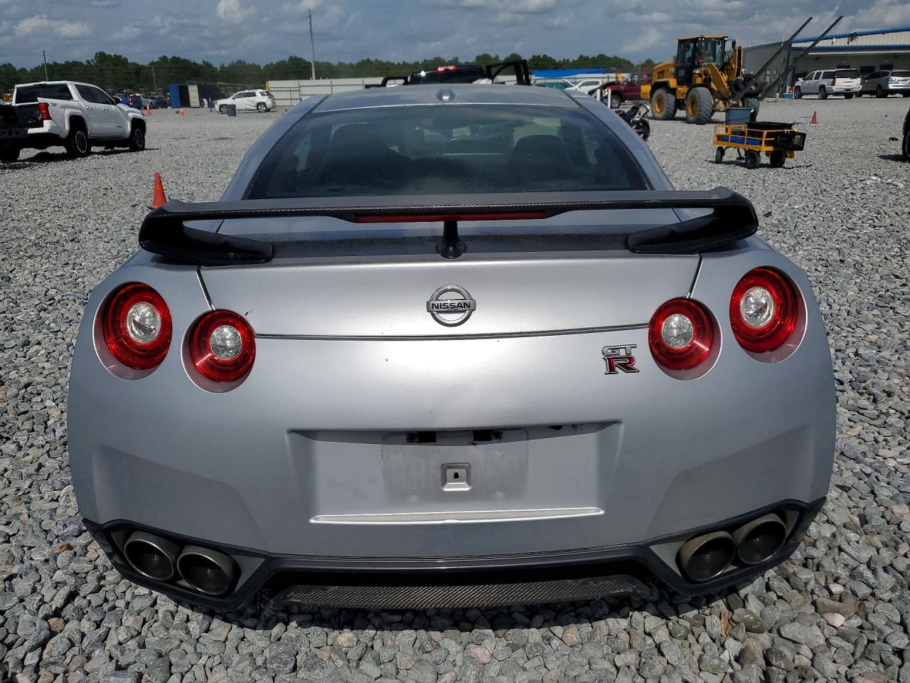 2016 Nissan Gt-R Black Edition - zdjęcie 6