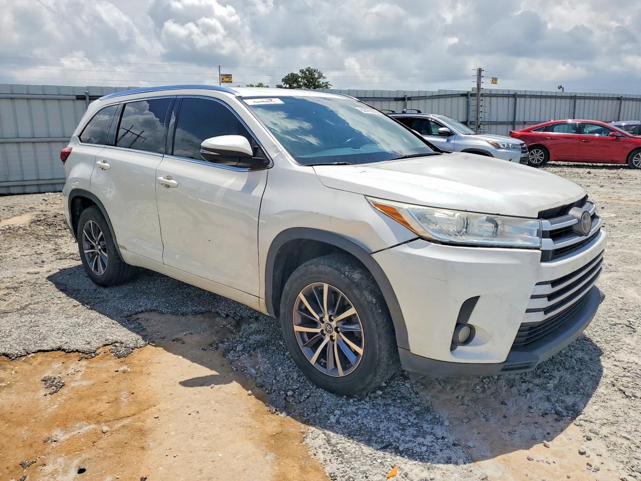 2017 Toyota Highlander Xle - zdjęcie 4