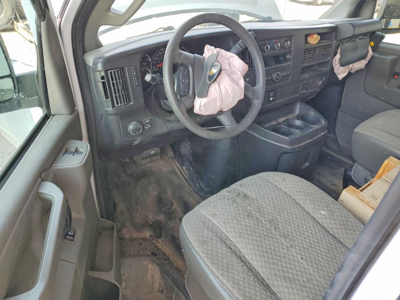 2017 Chevrolet Express G3500 - zdjęcie 8