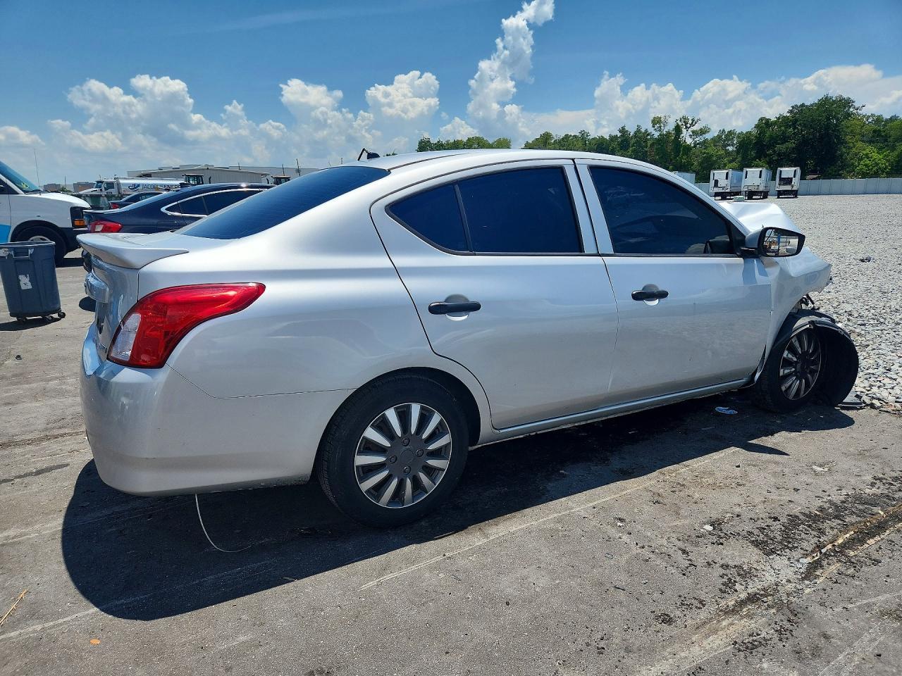 2016 Nissan Versa 1.6 S Plus - zdjęcie 3